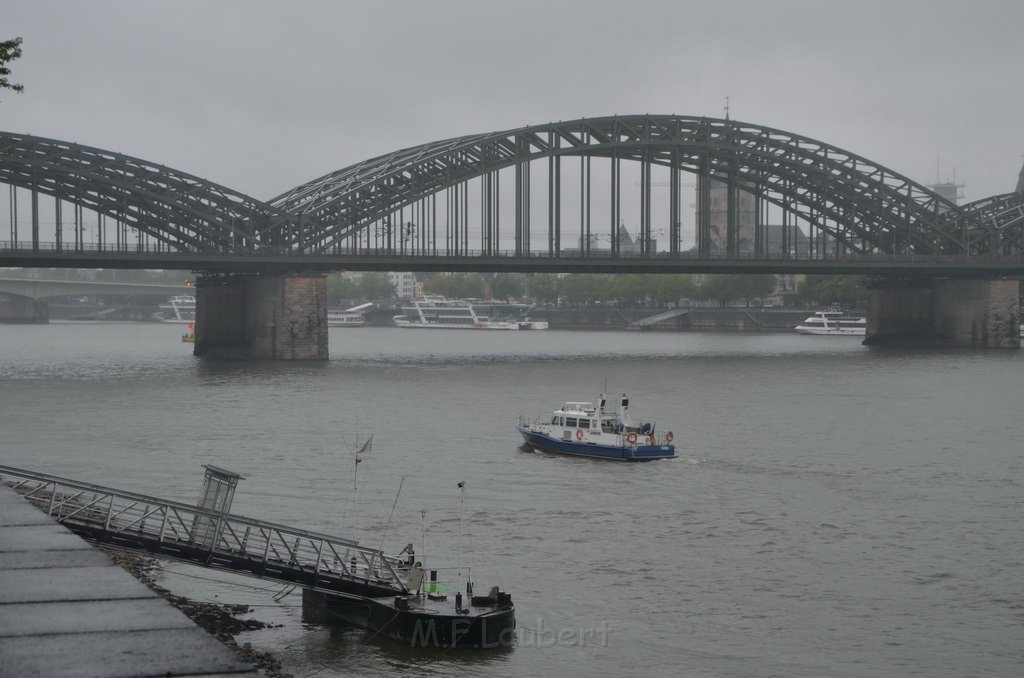 Fund Wasserleiche Koeln Deutz Hoehe RTL Turm P13.JPG - Miklos Laubert